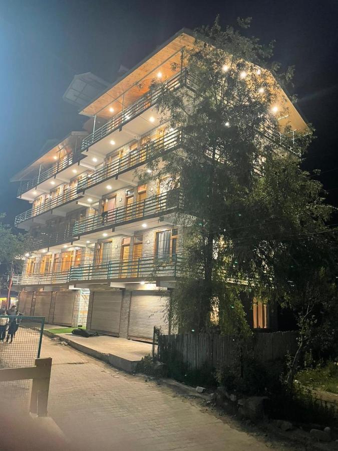 Hotel Mountain Majesty! Top-Rated Luxury Stay Amid Snowcapped Mountains With Balcony And Riverside Calm Manāli Extérieur photo